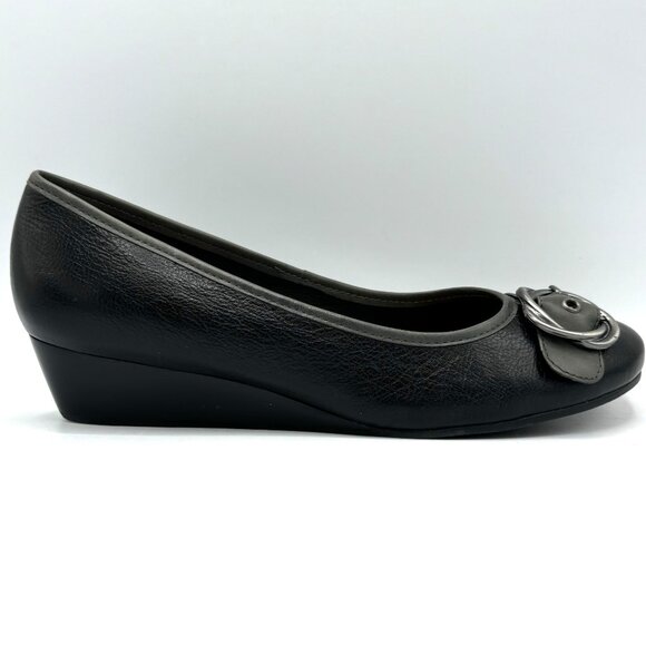 Nurture Canary 001 Black Wedge Heel Buckle Accented Shoes, Size 7-1/2 M With Box - Picture 4 of 9